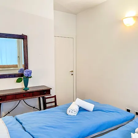Apartment E Sole By Interhome Cremia